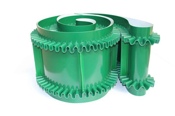 PVC裙邊擋板輸送帶_濟南安耐皮帶