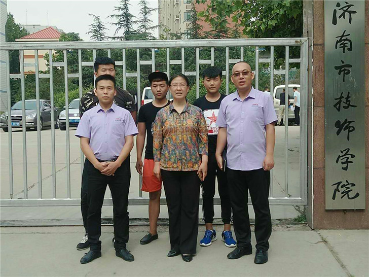 annilte公司與 濟南技師學院合作實習同步帶輪車間 (5)