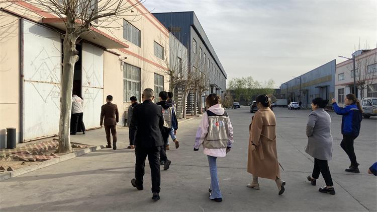 央視專(zhuān)訪(fǎng)0909-3