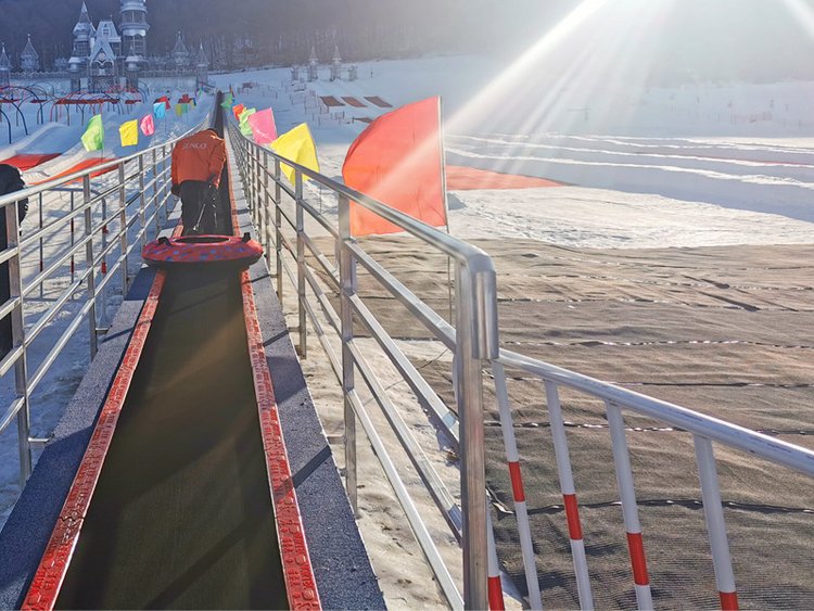 滑雪場魔毯輸送帶0930-6